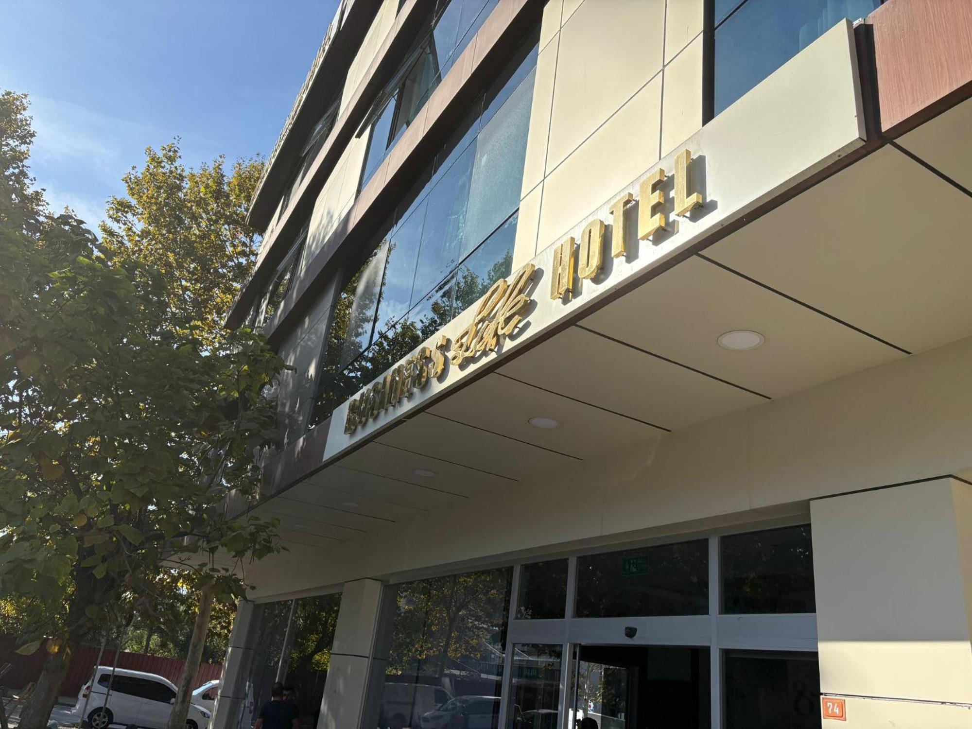 Business Life Guenesli Otel